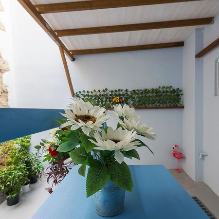 Wonderful Renovated Apartment With Private Patio Atina Dış mekan fotoğraf