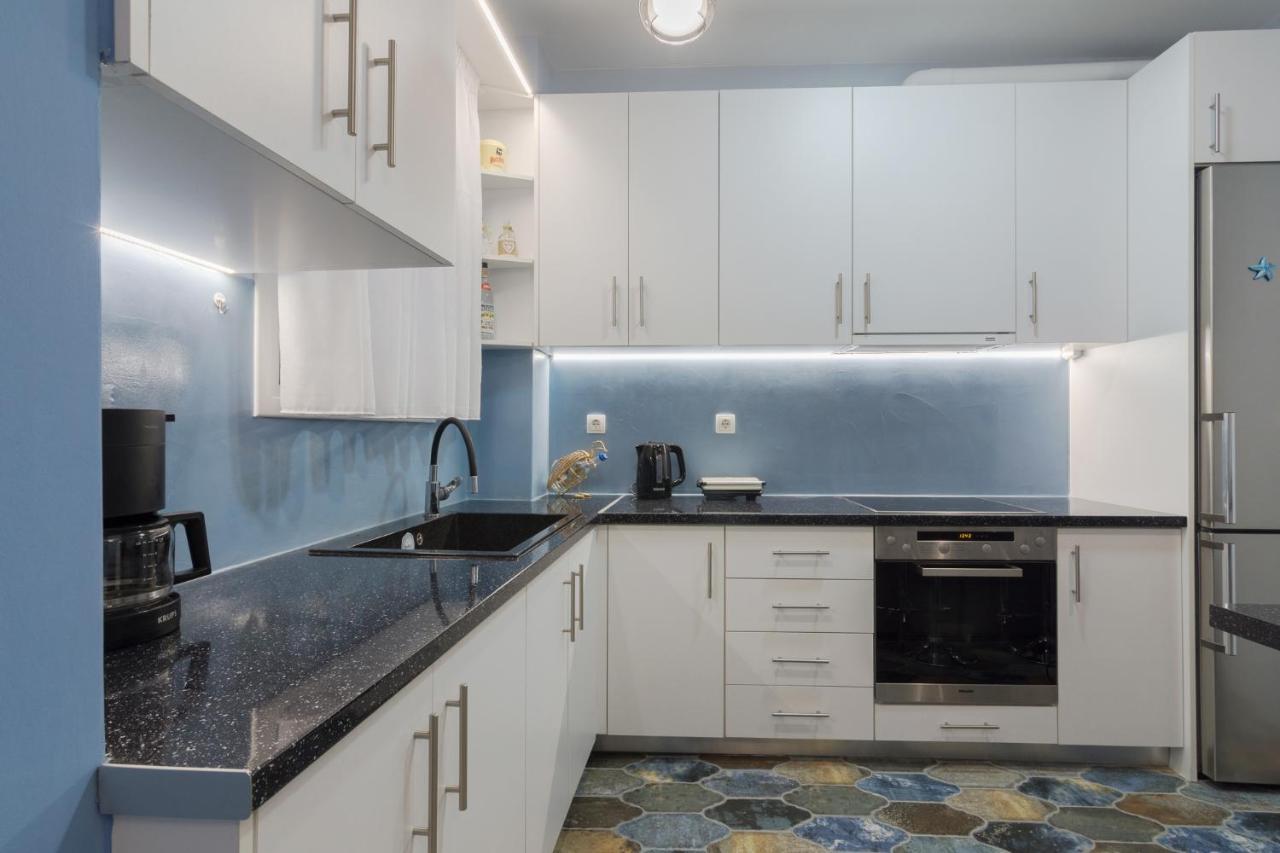 Wonderful Renovated Apartment With Private Patio Atina Dış mekan fotoğraf