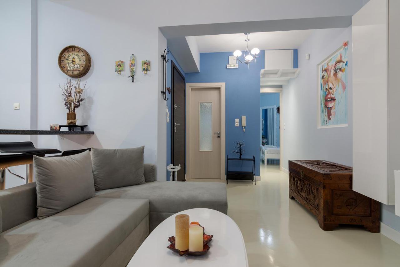 Wonderful Renovated Apartment With Private Patio Atina Dış mekan fotoğraf